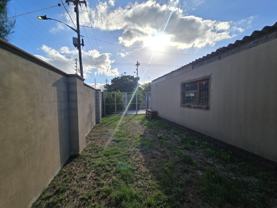 4 Bedroom Property for Sale in Wetton Western Cape